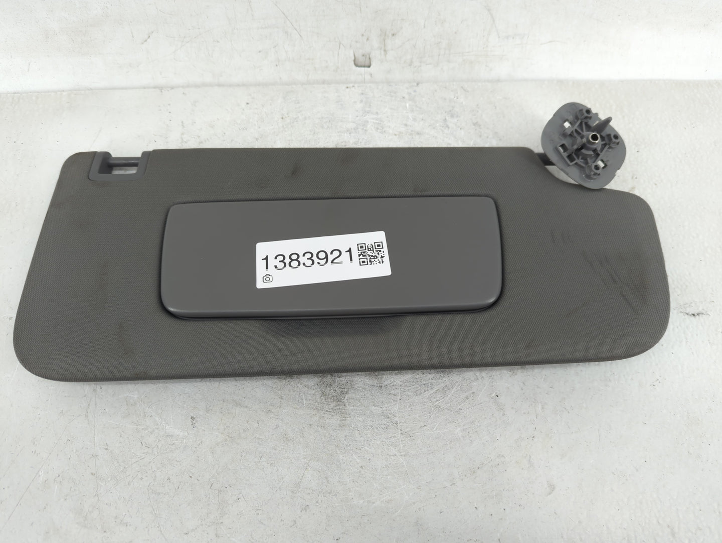 2019-2022 Chevrolet Silverado 1500 Sun Visor Shade Replacement Passenger Right Mirror Fits Fits 2019 2020 2021 2022 OEM Used
