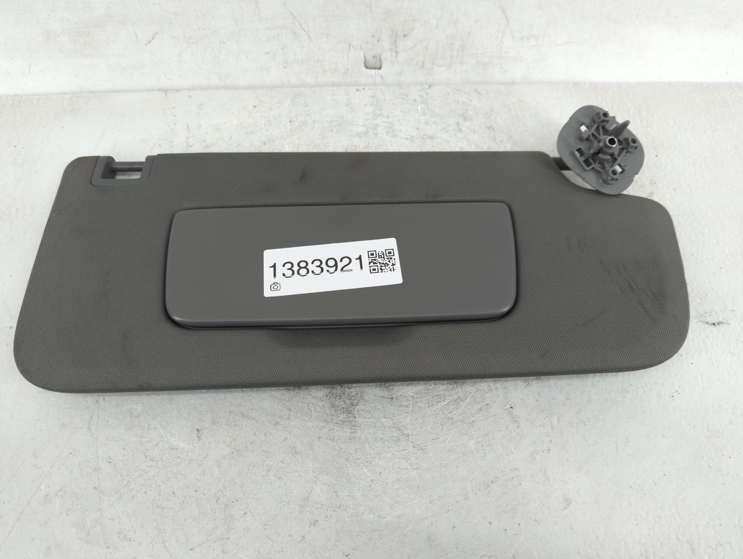 2019-2022 Chevrolet Silverado 1500 Sun Visor Shade Replacement Passenger Right Mirror Fits Fits 2019 2020 2021 2022 OEM Used