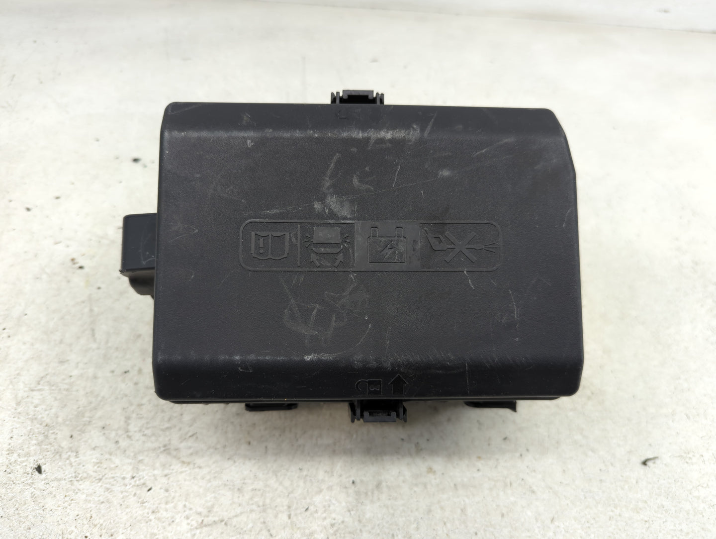 2019-2021 Chevrolet Silverado 1500 Fusebox Fuse Box Panel Relay Module Fits Fits 2019 2020 2021 OEM Used Auto Parts - Oemuse