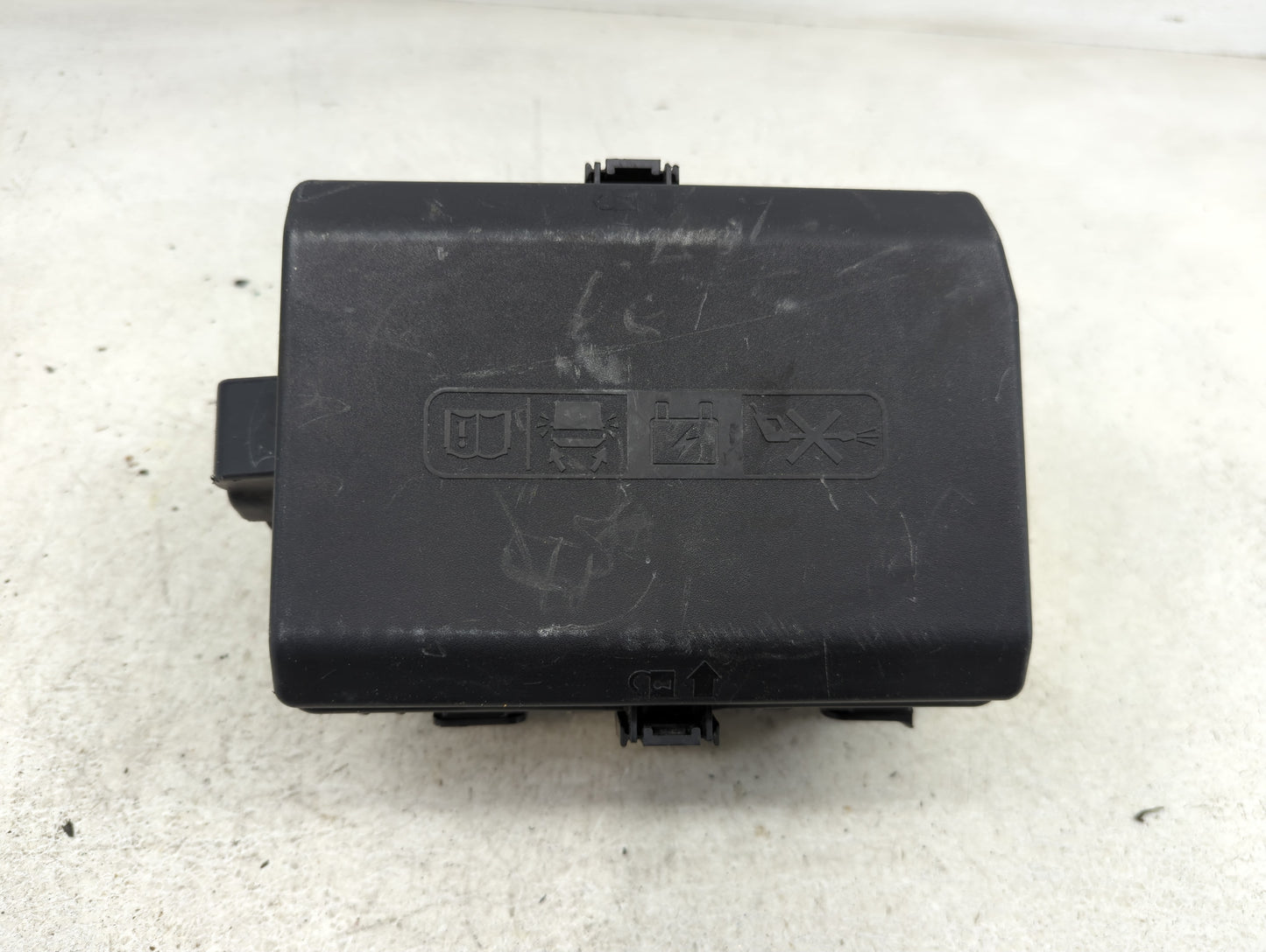 2019-2021 Chevrolet Silverado 1500 Fusebox Fuse Box Panel Relay Module Fits Fits 2019 2020 2021 OEM Used Auto Parts - Oemuse