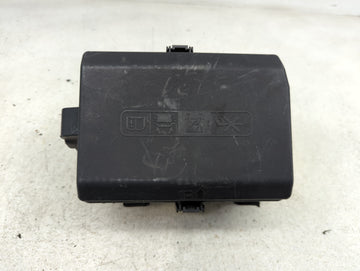 2019-2021 Chevrolet Silverado 1500 Fusebox Fuse Box Panel Relay Module Fits Fits 2019 2020 2021 OEM Used Auto Parts - Oemuse