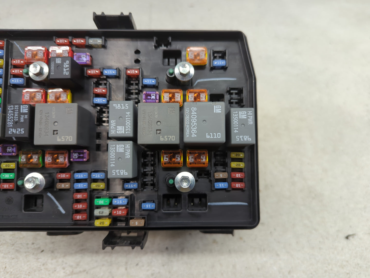 2019-2021 Chevrolet Silverado 1500 Fusebox Fuse Box Panel Relay Module Fits Fits 2019 2020 2021 OEM Used Auto Parts - Oemuse