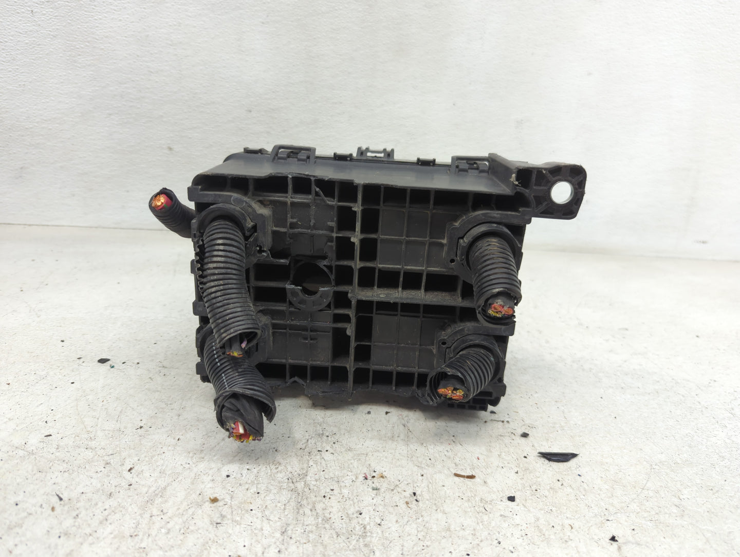 2019-2021 Chevrolet Silverado 1500 Fusebox Fuse Box Panel Relay Module Fits Fits 2019 2020 2021 OEM Used Auto Parts - Oemuse