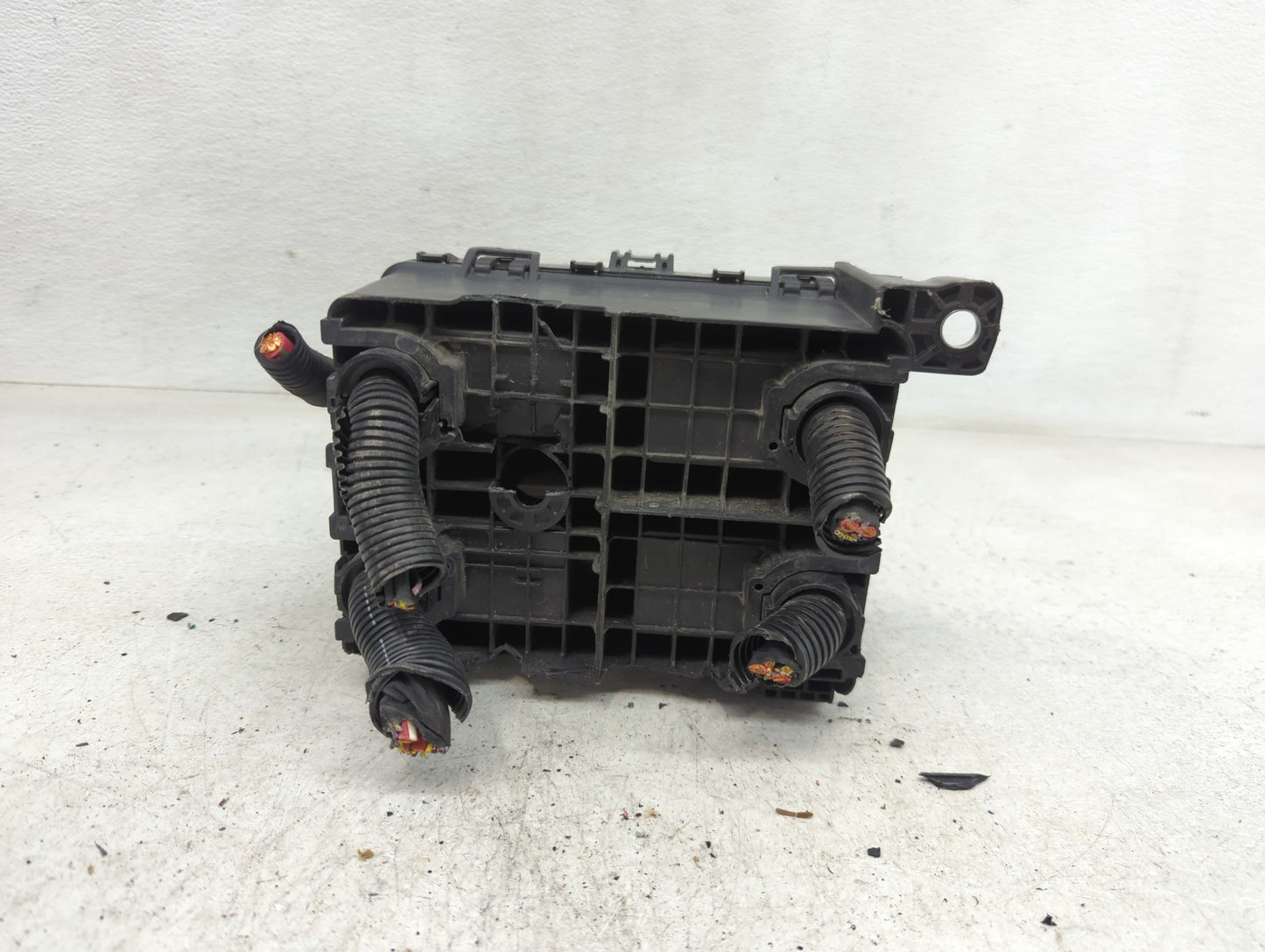 2019-2021 Chevrolet Silverado 1500 Fusebox Fuse Box Panel Relay Module Fits Fits 2019 2020 2021 OEM Used Auto Parts - Oemuse