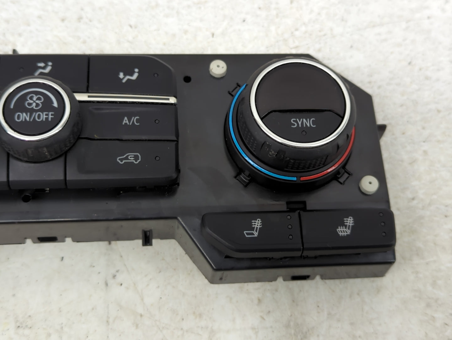 2020-2022 Chevrolet Silverado 1500 Climate Control Module Temperature AC/Heater Replacement P/N:84692241 Fits Fits 2020 2021