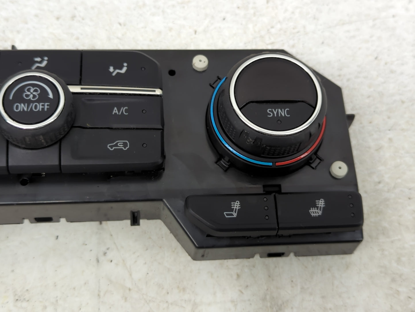 2020-2022 Chevrolet Silverado 1500 Climate Control Module Temperature AC/Heater Replacement P/N:84692241 Fits Fits 2020 2021