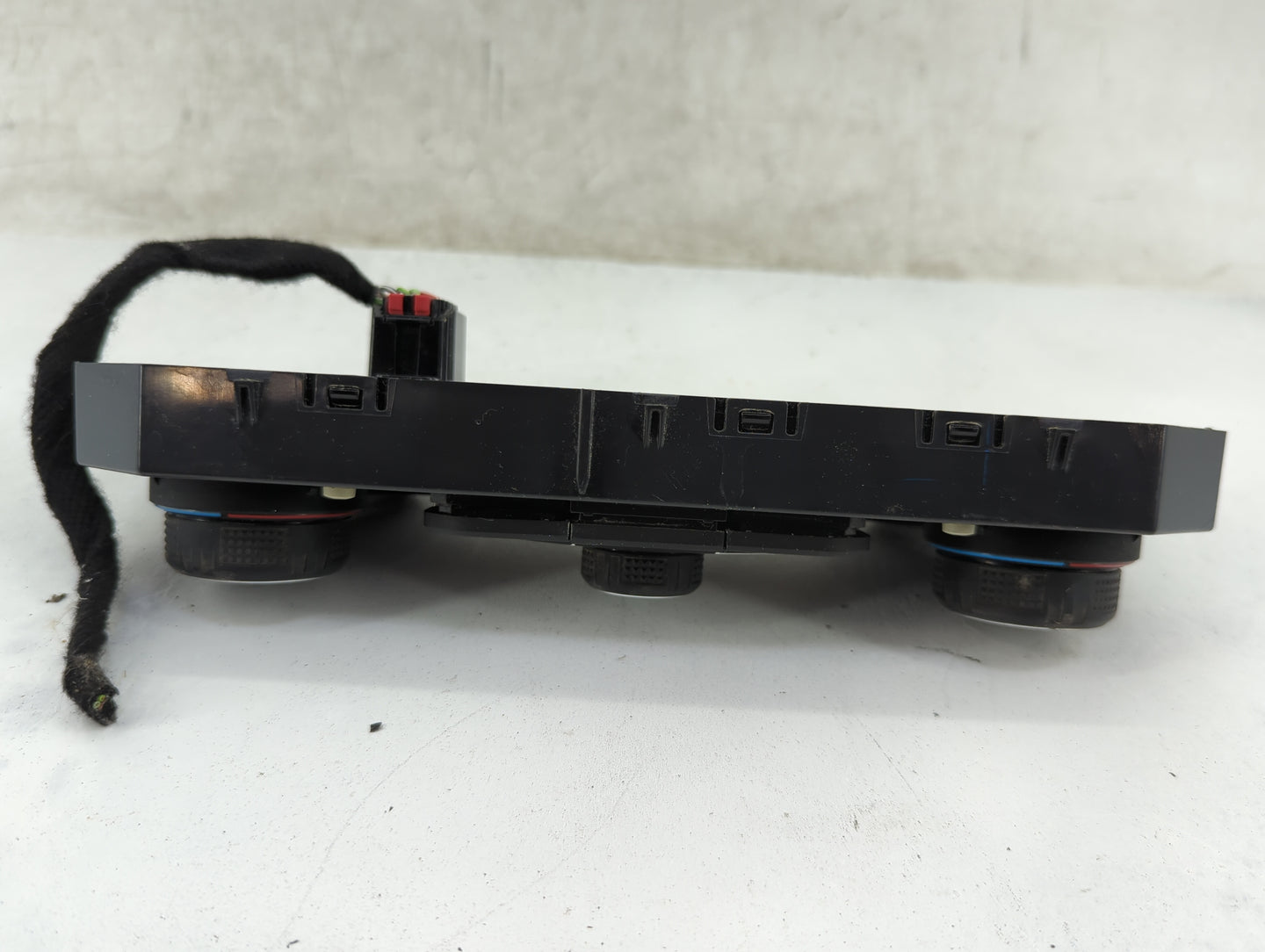 2020 Chevrolet Silverado 1500 Climate Control Module Temperature AC/Heater Replacement P/N:84692240 Fits OEM Used Auto Parts