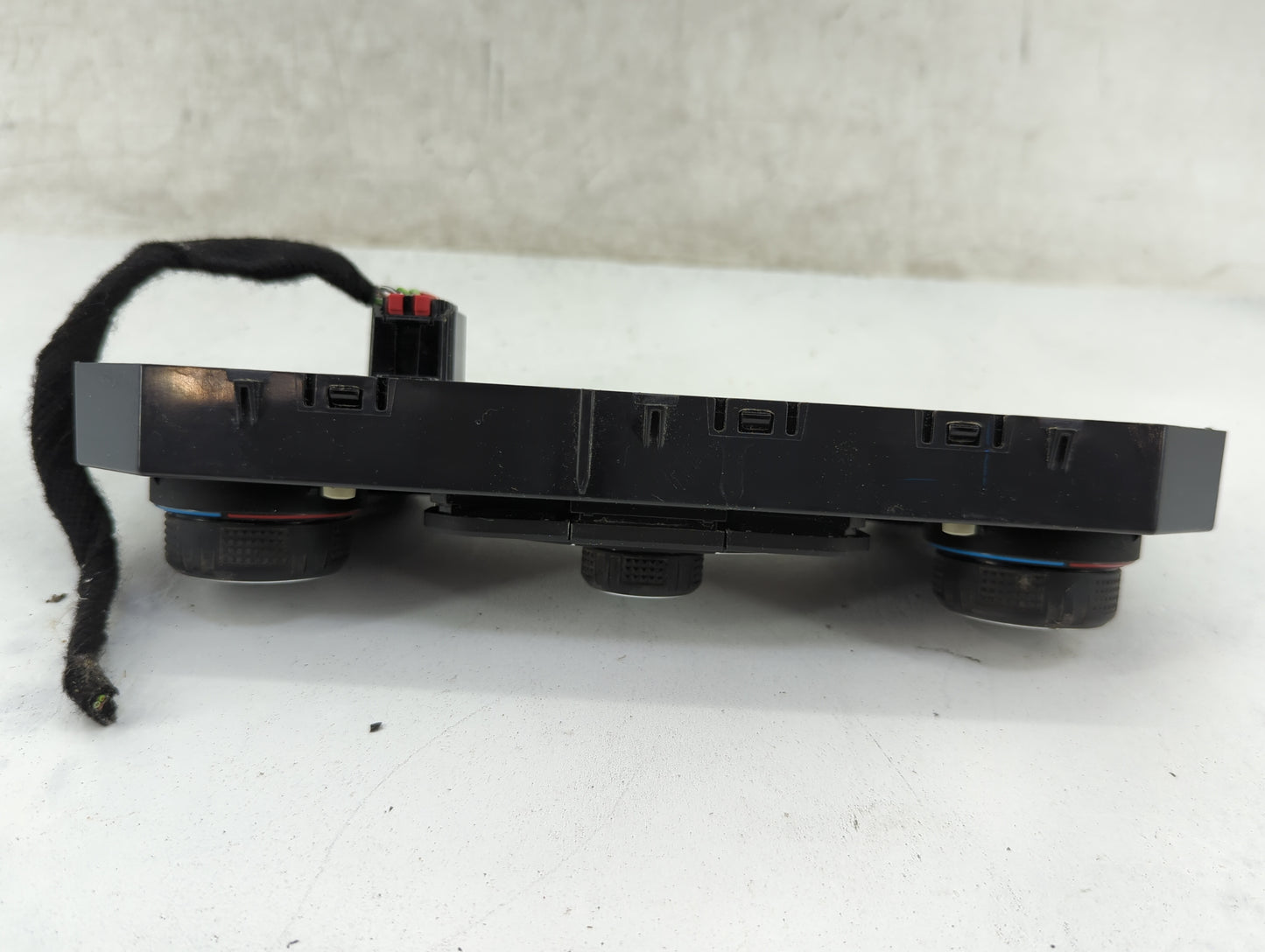 2020 Chevrolet Silverado 1500 Climate Control Module Temperature AC/Heater Replacement P/N:84692240 Fits OEM Used Auto Parts