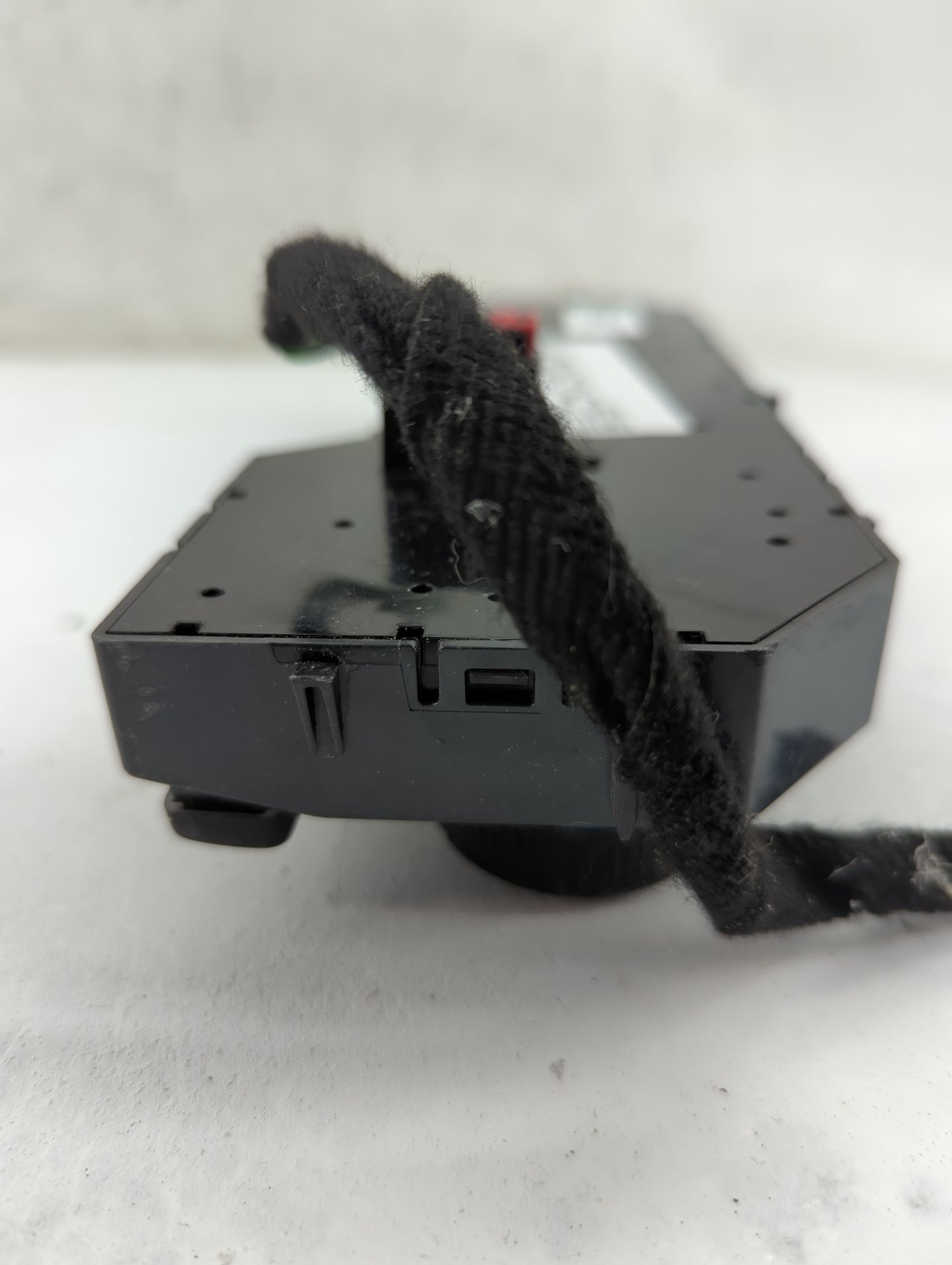 2020 Chevrolet Silverado 1500 Climate Control Module Temperature AC/Heater Replacement P/N:84692240 Fits OEM Used Auto Parts