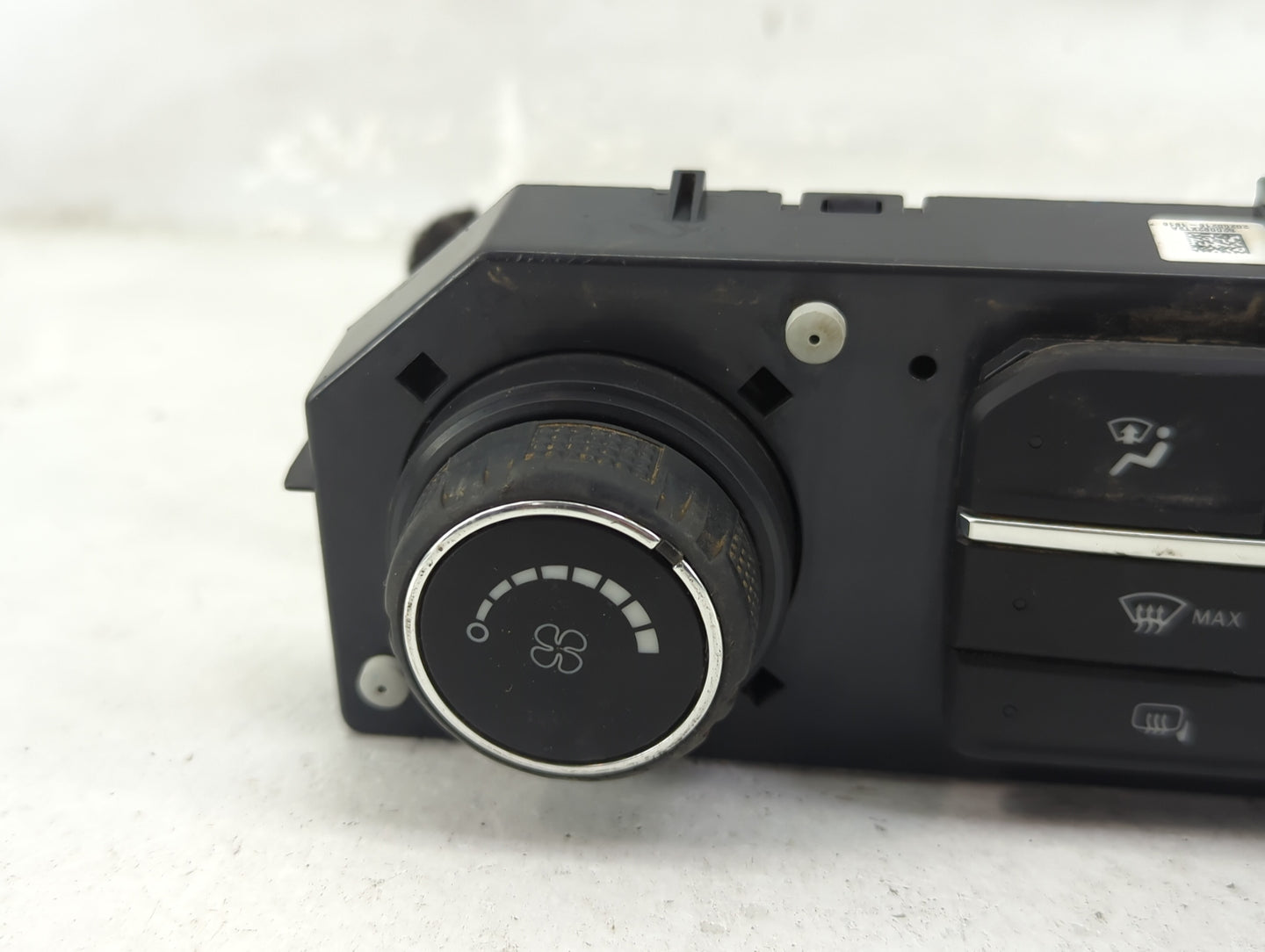 2020 Chevrolet Silverado 1500 Climate Control Module Temperature AC/Heater Replacement P/N:84542733 815372982 Fits OEM Used 