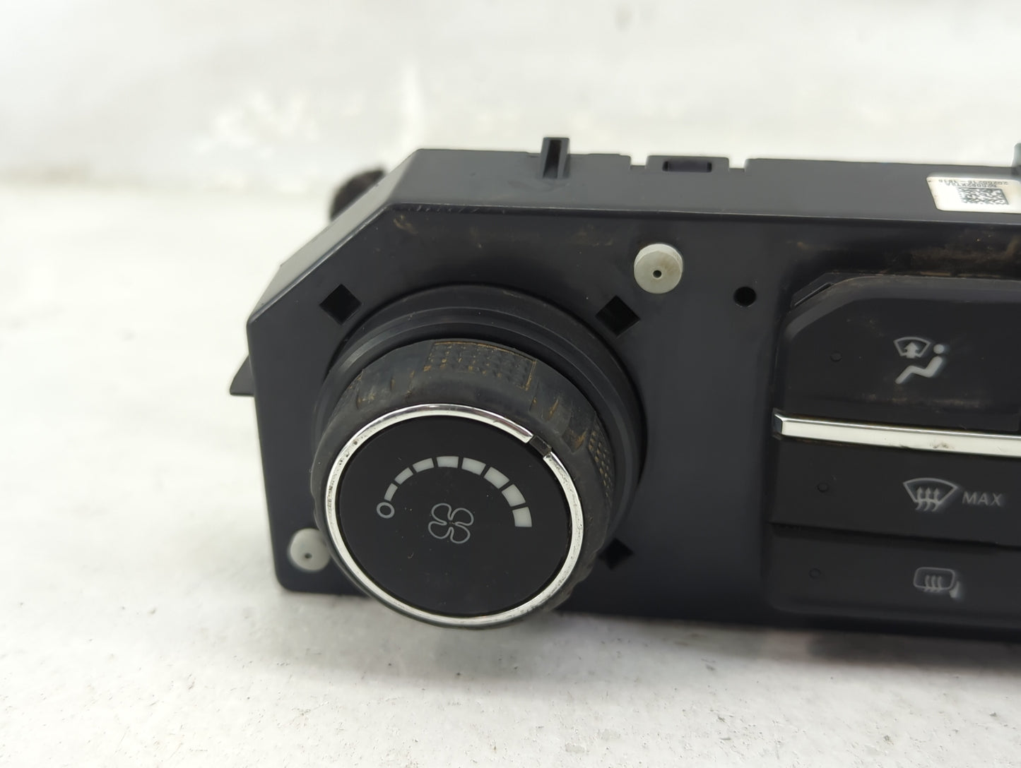 2020 Chevrolet Silverado 1500 Climate Control Module Temperature AC/Heater Replacement P/N:84542733 815372982 Fits OEM Used 