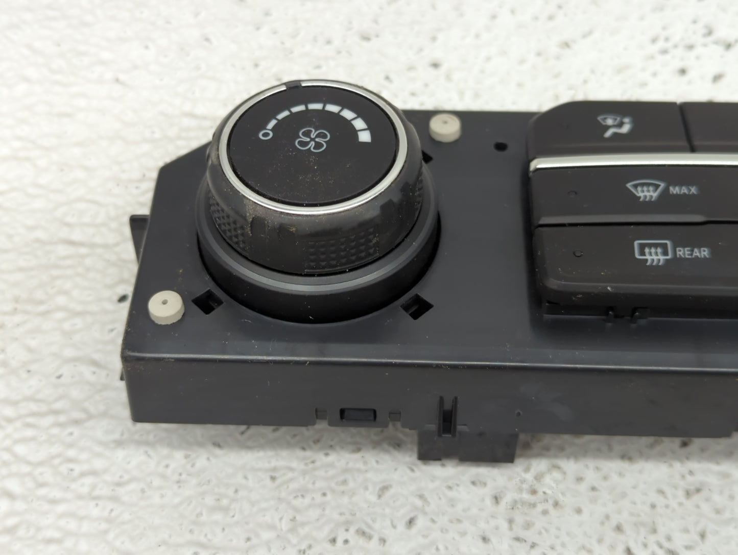 2019-2022 Chevrolet Silverado 1500 Climate Control Module Temperature AC/Heater Replacement P/N:84542734 Fits OEM Used Auto 