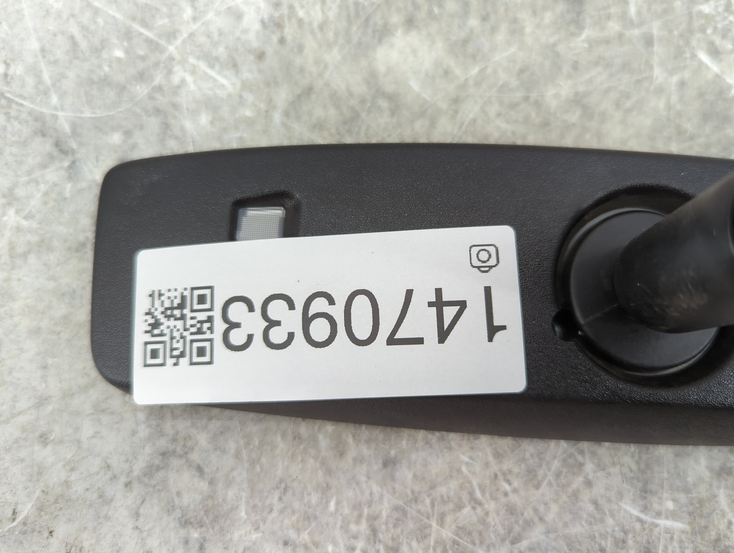 2014-2022 Chevrolet Silverado 1500 Interior Rear View Mirror Replacement OEM P/N:026139 GNTX-689 Fits OEM Used Auto Parts - 