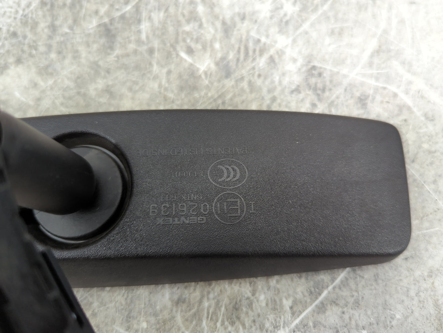 2014-2022 Chevrolet Silverado 1500 Interior Rear View Mirror Replacement OEM P/N:026139 GNTX-689 Fits OEM Used Auto Parts - 
