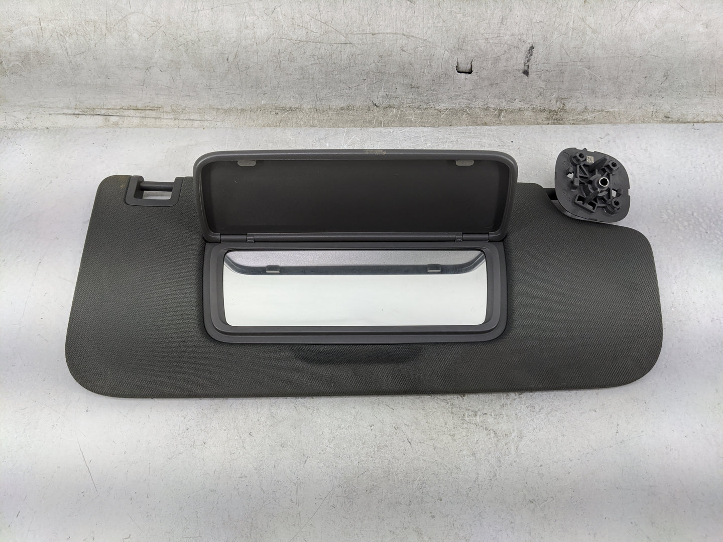 2019-2022 Chevrolet Silverado 1500 Sun Visor Shade Replacement Passenger Right Mirror Fits Fits 2019 2020 2021 2022 OEM Used