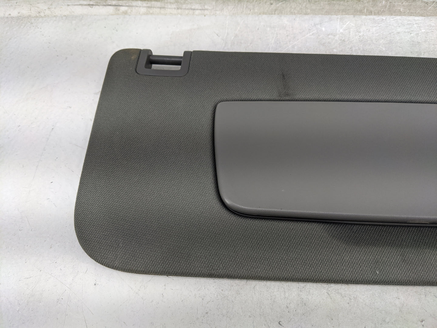 2019-2022 Chevrolet Silverado 1500 Sun Visor Shade Replacement Passenger Right Mirror Fits Fits 2019 2020 2021 2022 OEM Used
