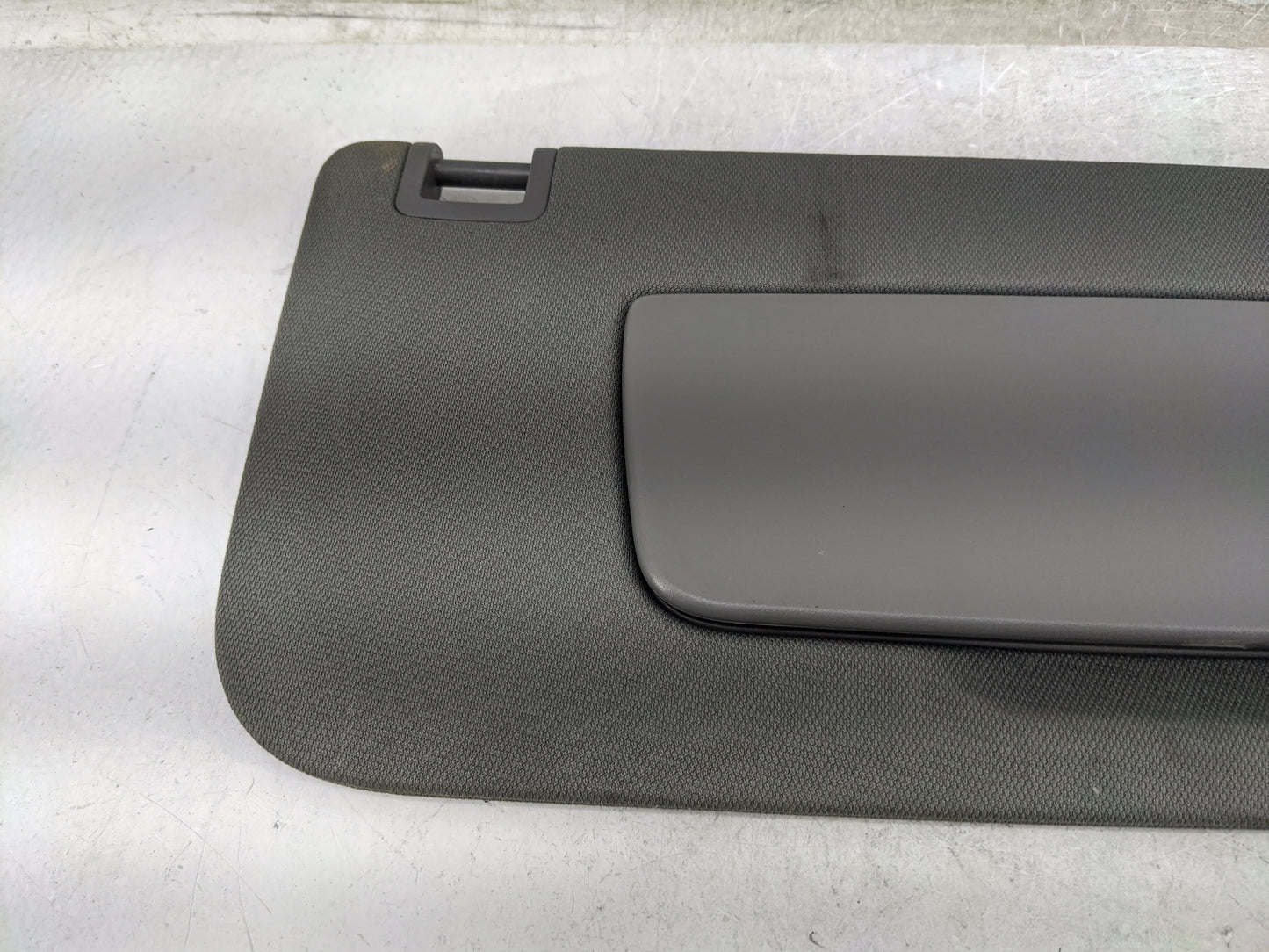 2019-2022 Chevrolet Silverado 1500 Sun Visor Shade Replacement Passenger Right Mirror Fits Fits 2019 2020 2021 2022 OEM Used
