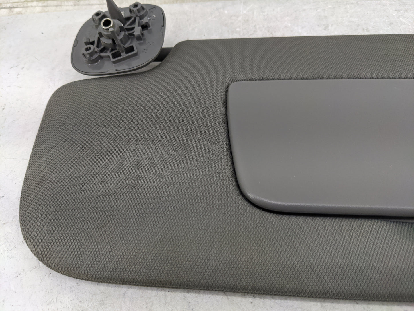 2019-2022 Chevrolet Silverado 1500 Sun Visor Shade Replacement Driver Left Mirror Fits Fits 2019 2020 2021 2022 OEM Used Aut