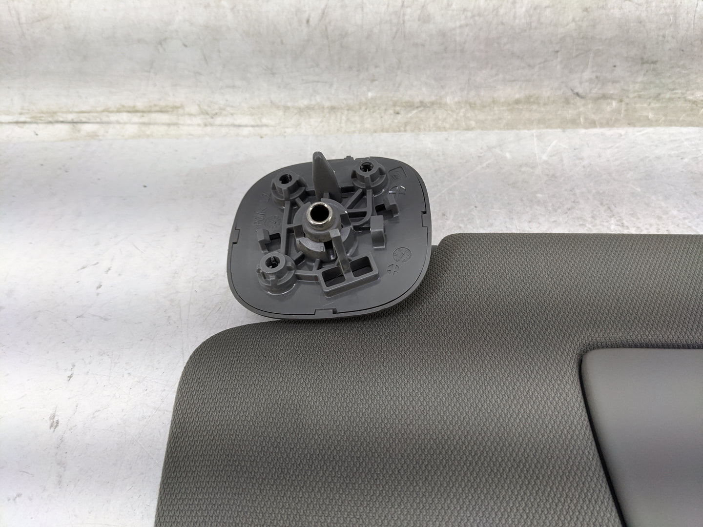 2019-2022 Chevrolet Silverado 1500 Sun Visor Shade Replacement Driver Left Mirror Fits Fits 2019 2020 2021 2022 OEM Used Aut