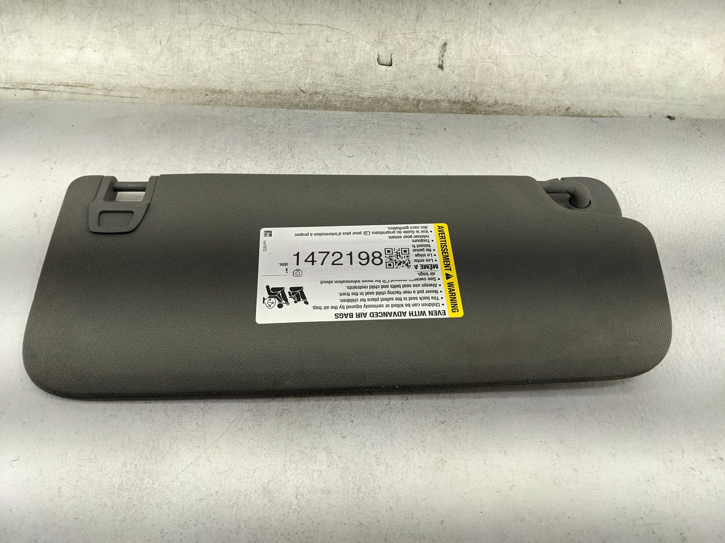 2019-2022 Chevrolet Silverado 1500 Sun Visor Shade Replacement Driver Left Mirror Fits Fits 2019 2020 2021 2022 OEM Used Aut