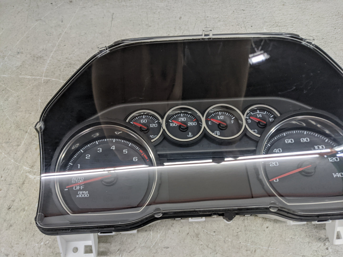 2020 Chevrolet Silverado 1500 Instrument Cluster Speedometer Gauges P/N:84785484 7110500000X, 8126107798 Miles: Fits OEM Use
