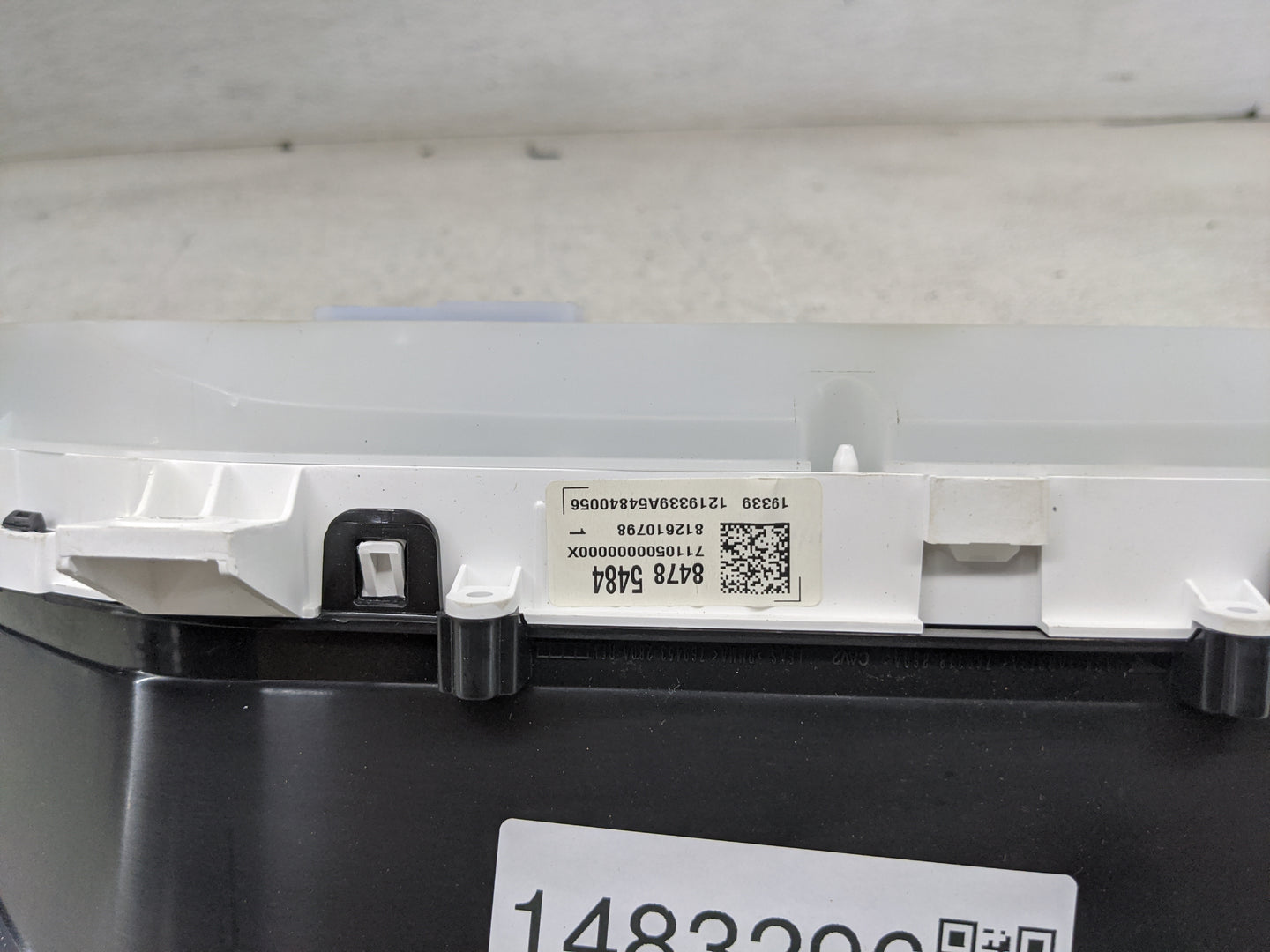 2020 Chevrolet Silverado 1500 Instrument Cluster Speedometer Gauges P/N:84785484 7110500000X, 8126107798 Miles: Fits OEM Use