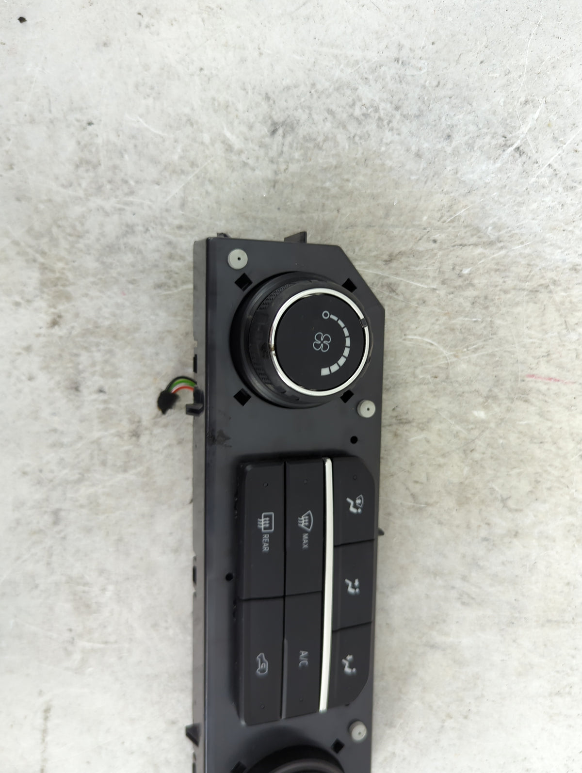 2019-2022 Chevrolet Silverado 1500 Climate Control Module Temperature AC/Heater Replacement P/N:84542734 737020000000000x Fi