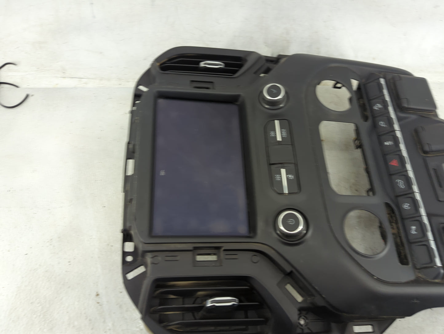 2019-2022 Chevrolet Silverado 1500 Radio Control Panel 1491641 - Oemusedautoparts1.com