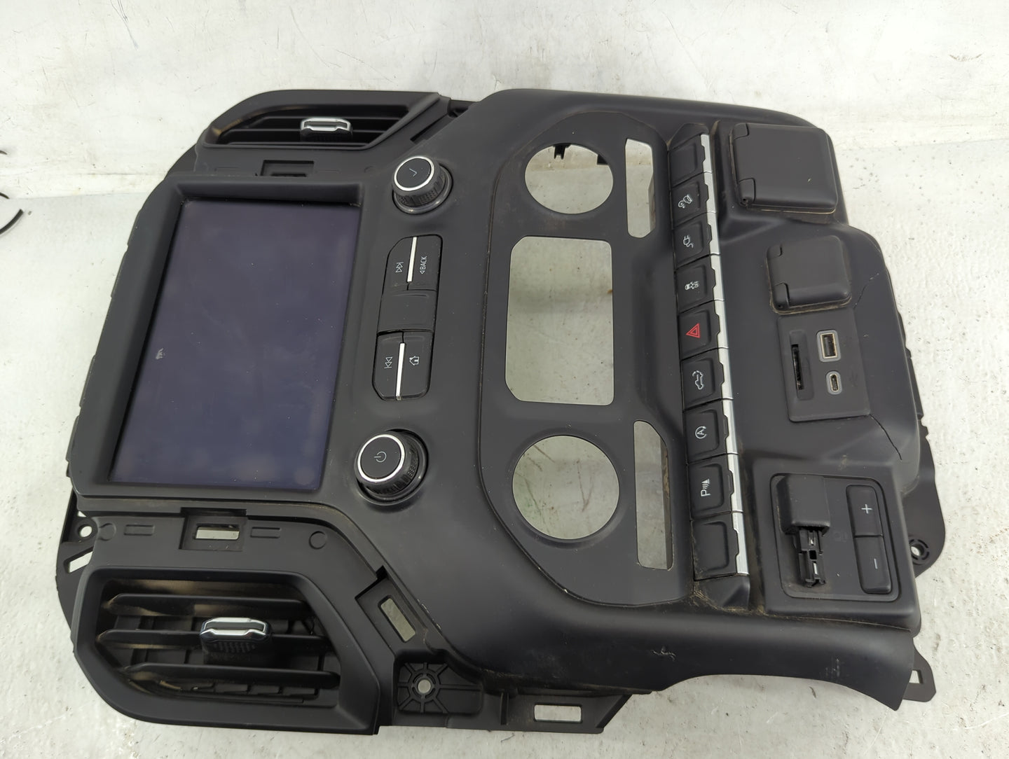 2019-2022 Chevrolet Silverado 1500 Radio Control Panel 1491641 - Oemusedautoparts1.com