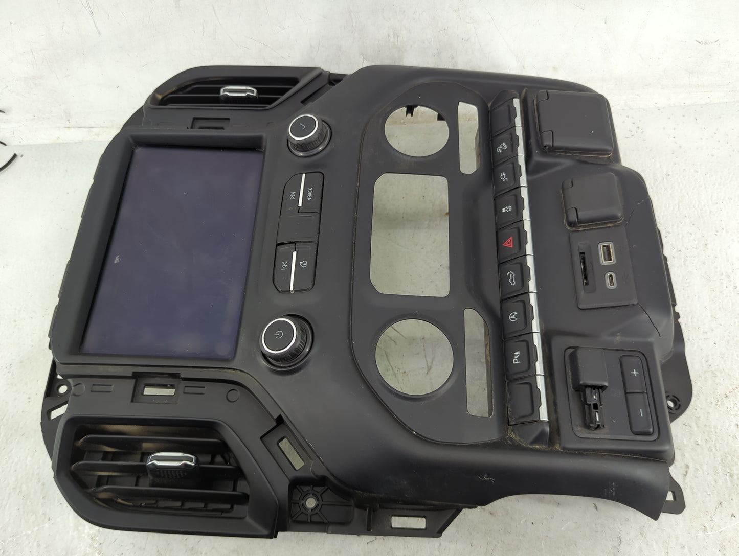 2019-2022 Chevrolet Silverado 1500 Radio Control Panel 1491641 - Oemusedautoparts1.com