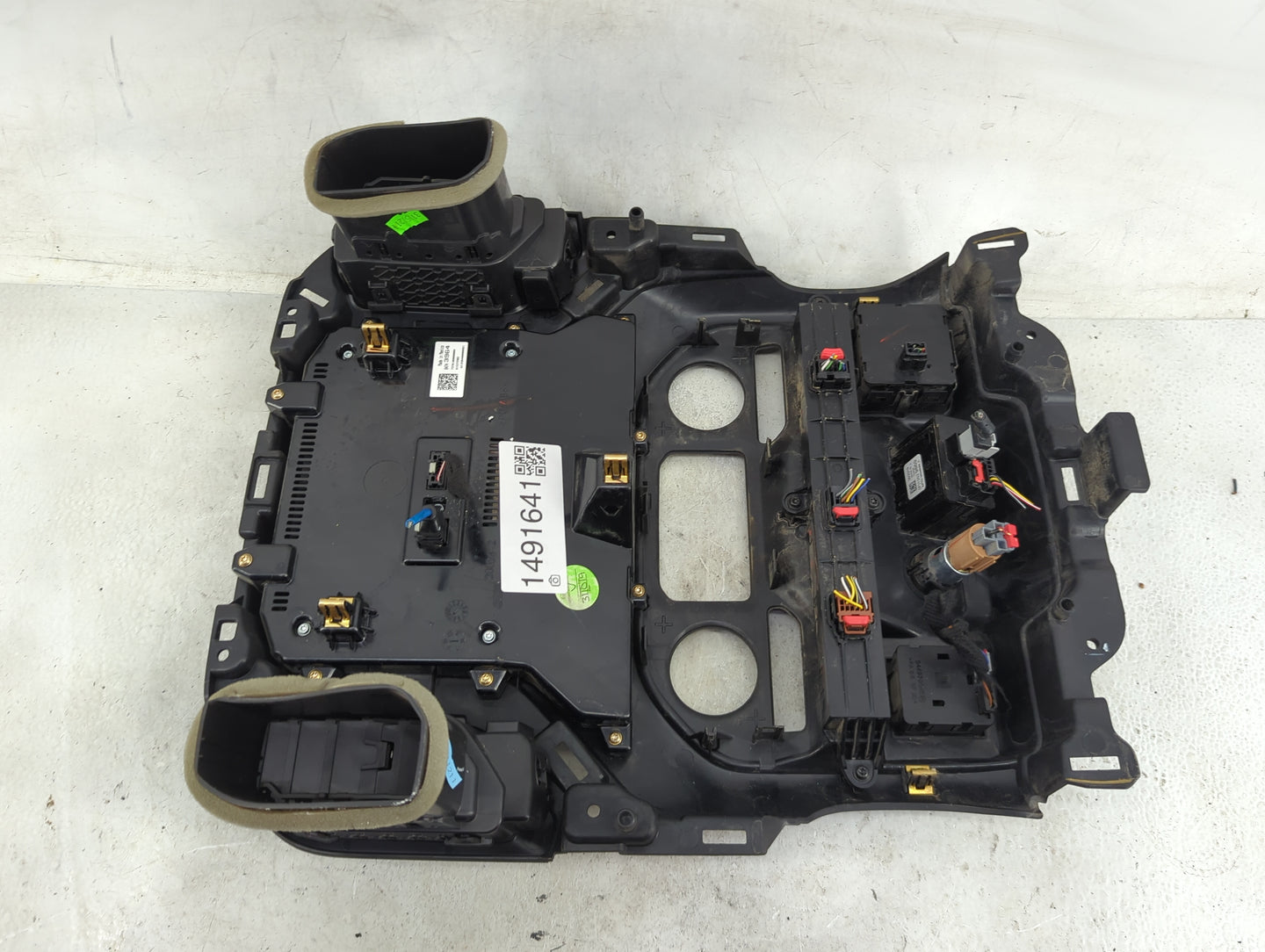 2019-2022 Chevrolet Silverado 1500 Radio Control Panel 1491641 - Oemusedautoparts1.com
