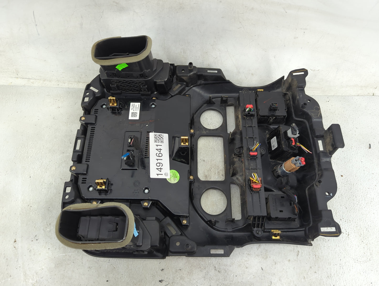 2019-2022 Chevrolet Silverado 1500 Radio Control Panel 1491641 - Oemusedautoparts1.com