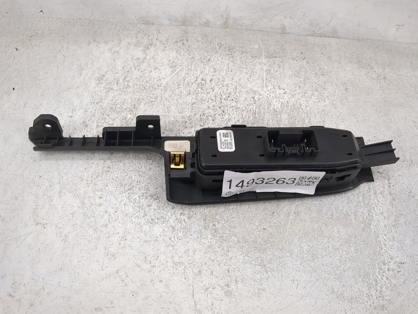2019-2020 Chevrolet Silverado 1500 Master Power Window Switch Replacement Driver Side Left P/N:84699725 D1A231A Fits OEM Use