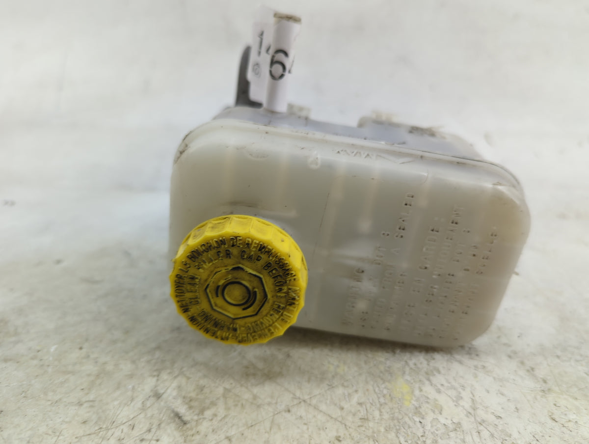 2020 Chevrolet Silverado 1500 Brake Master Cylinder - Oemusedautoparts1.com