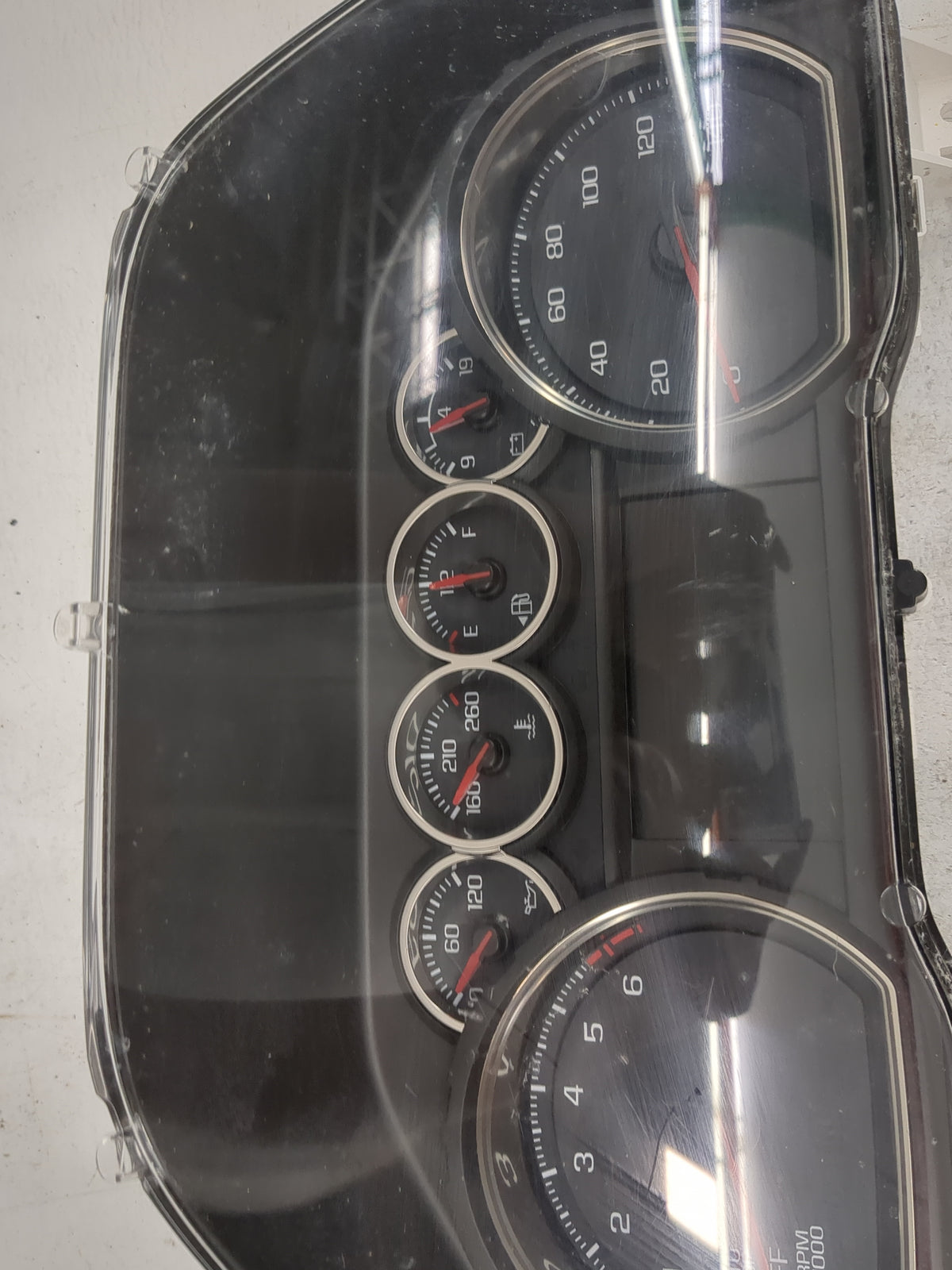 2020 Chevrolet Silverado 1500 Instrument Cluster Speedometer Gauges P/N:84785484 7110500000X, 81261079B Miles: Fits OEM Used