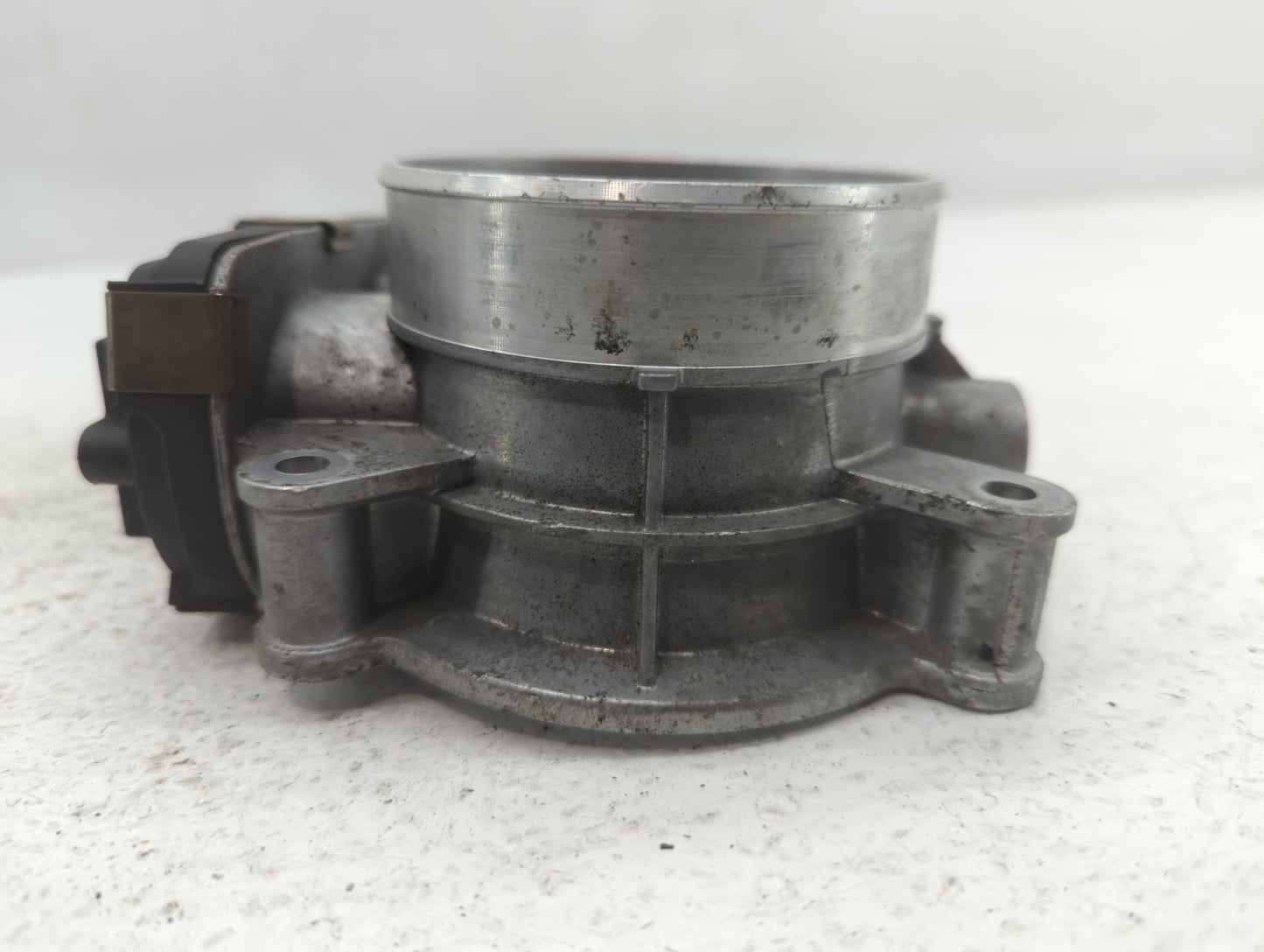 2014-2022 Chevrolet Silverado 1500 Throttle Body P/N:12678224 Fits Fits 2014 2015 2016 2017 2018 2019 2020 2021 2022 OEM Use