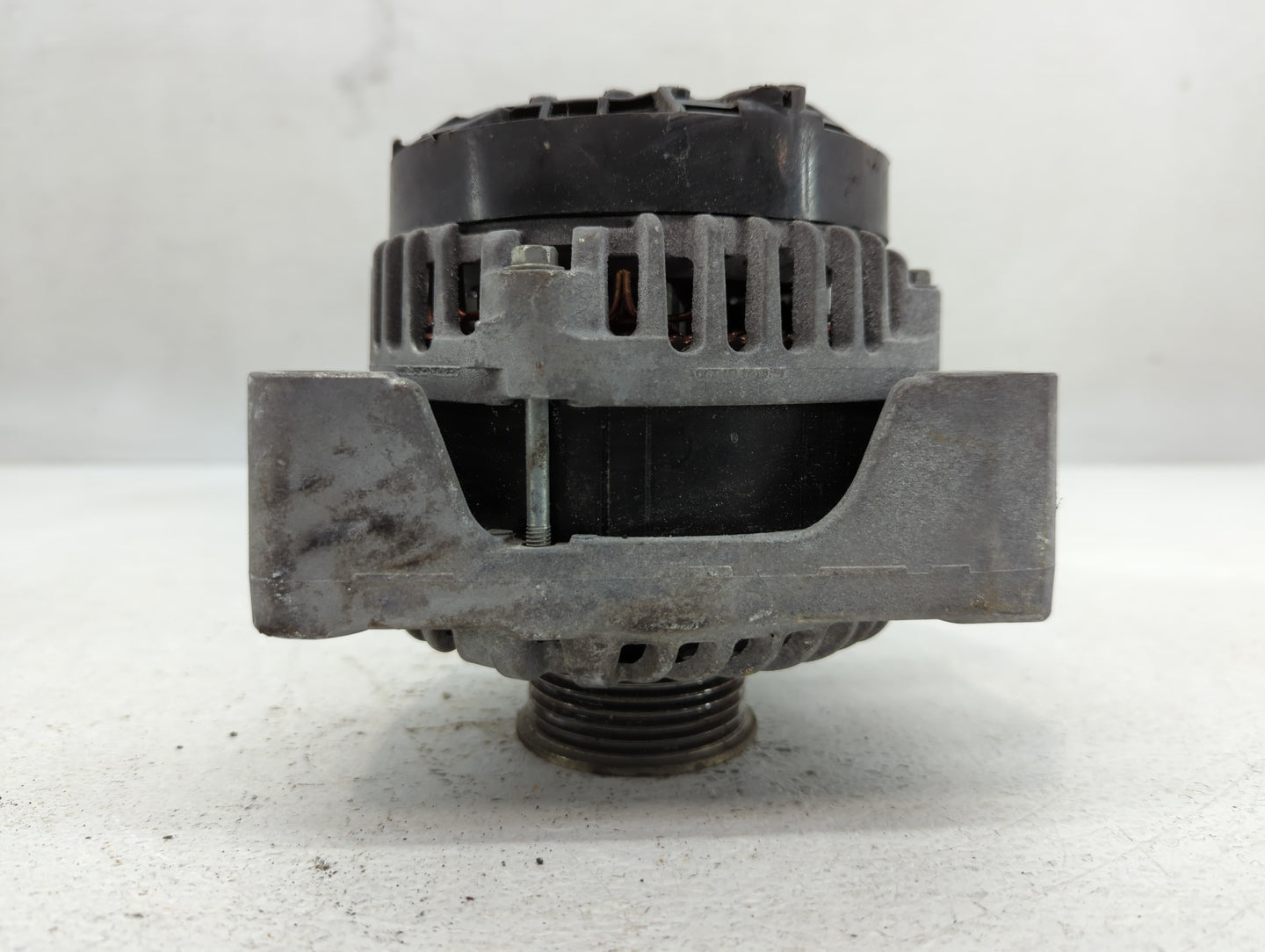 2019-2022 Chevrolet Silverado 1500 Alternator Replacement Generator Charging Assembly Engine OEM P/N:13536551 Fits OEM Used 
