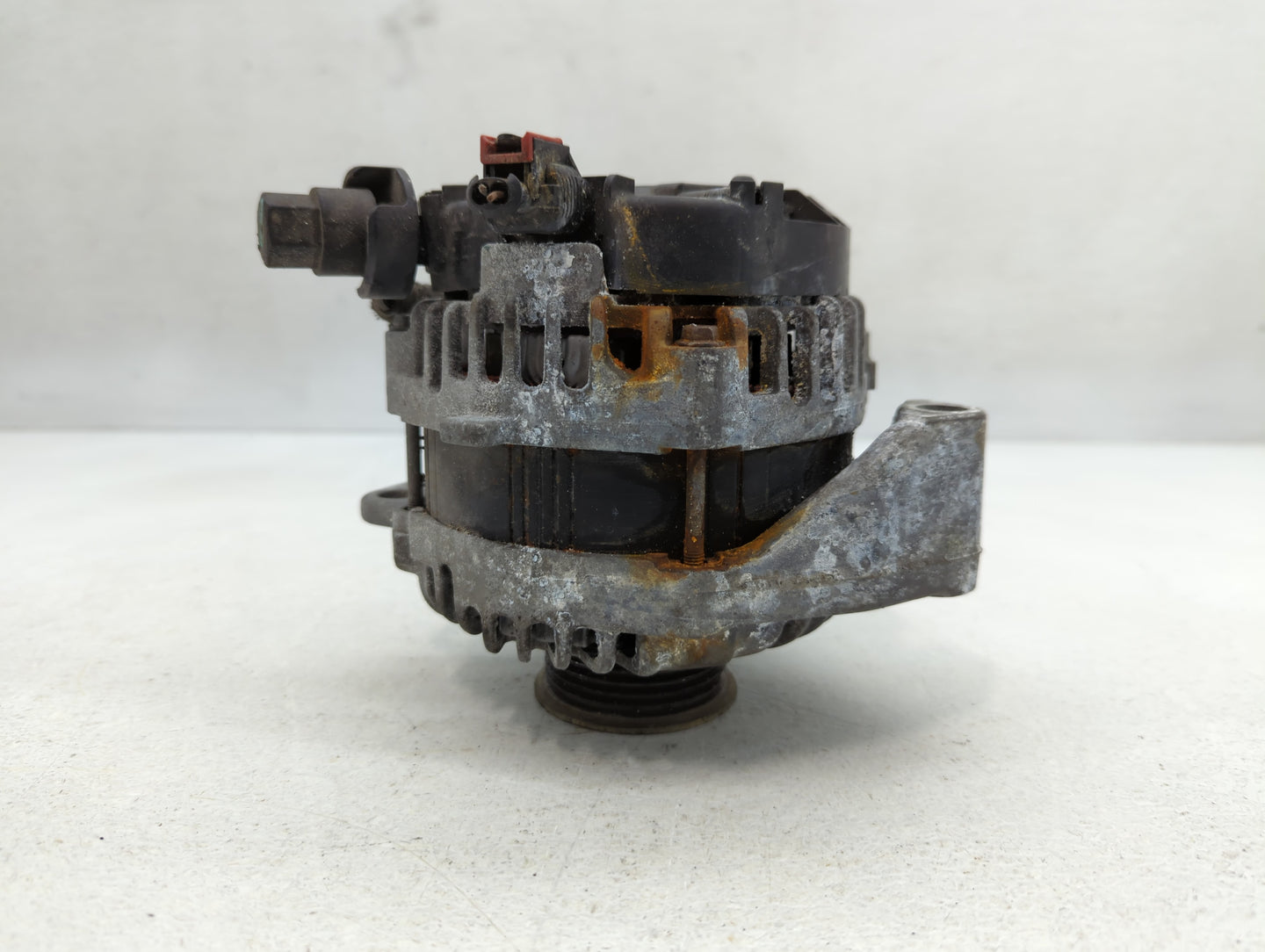 2019-2022 Chevrolet Silverado 1500 Alternator Replacement Generator Charging Assembly Engine OEM P/N:13536551 Fits OEM Used 