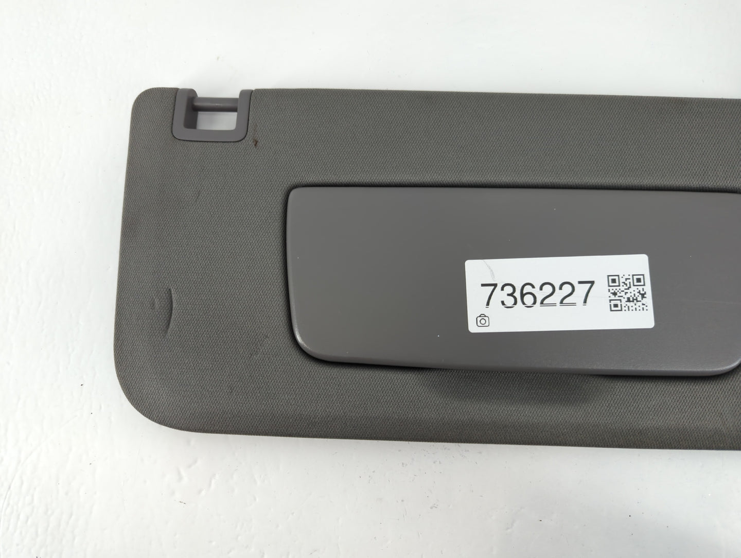 2019-2022 Chevrolet Silverado 1500 Sun Visor Shade Replacement Passenger Right Mirror Fits Fits 2019 2020 2021 2022 OEM Used
