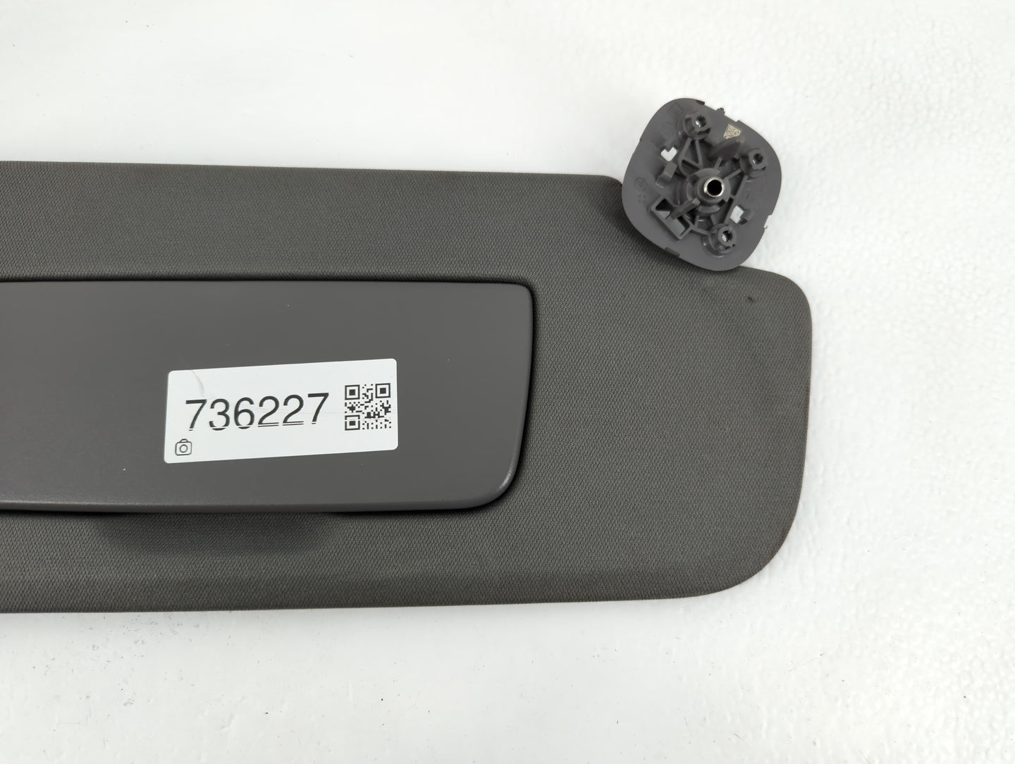 2019-2022 Chevrolet Silverado 1500 Sun Visor Shade Replacement Passenger Right Mirror Fits Fits 2019 2020 2021 2022 OEM Used