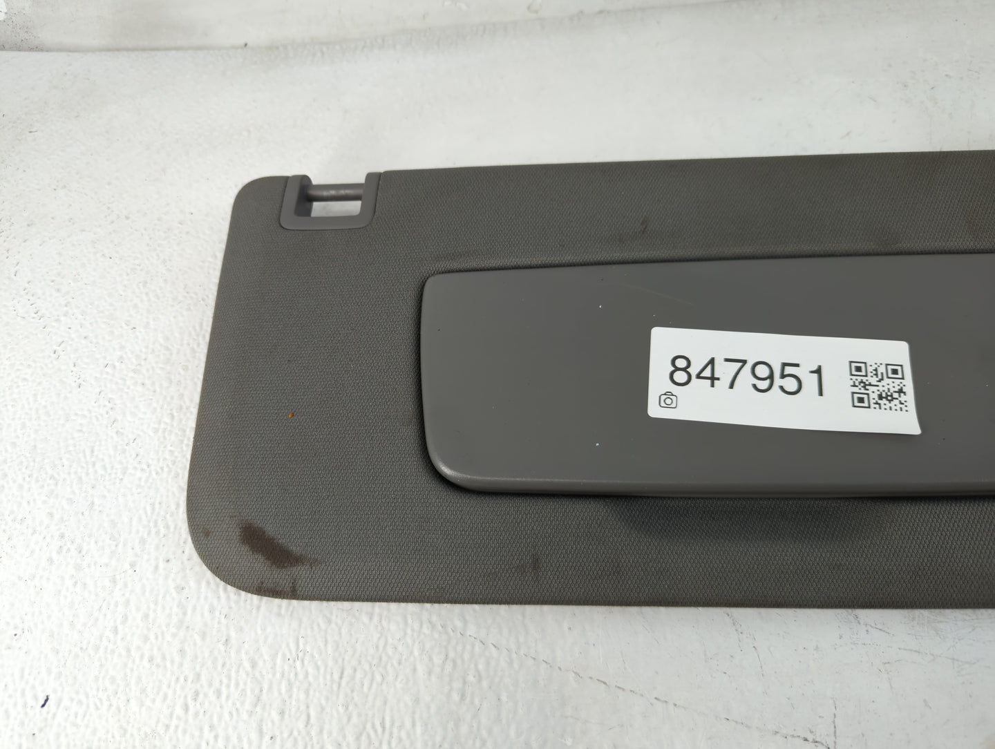 2019-2022 Chevrolet Silverado 1500 Sun Visor Shade Replacement Passenger Right Mirror Fits Fits 2019 2020 2021 2022 OEM Used