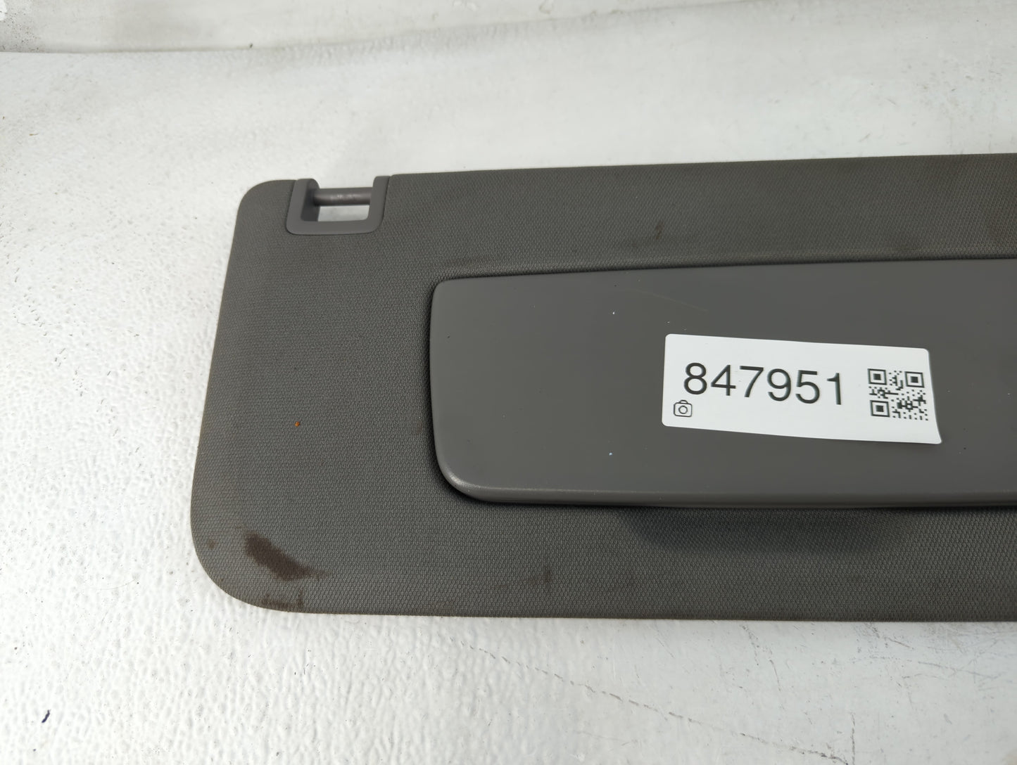 2019-2022 Chevrolet Silverado 1500 Sun Visor Shade Replacement Passenger Right Mirror Fits Fits 2019 2020 2021 2022 OEM Used