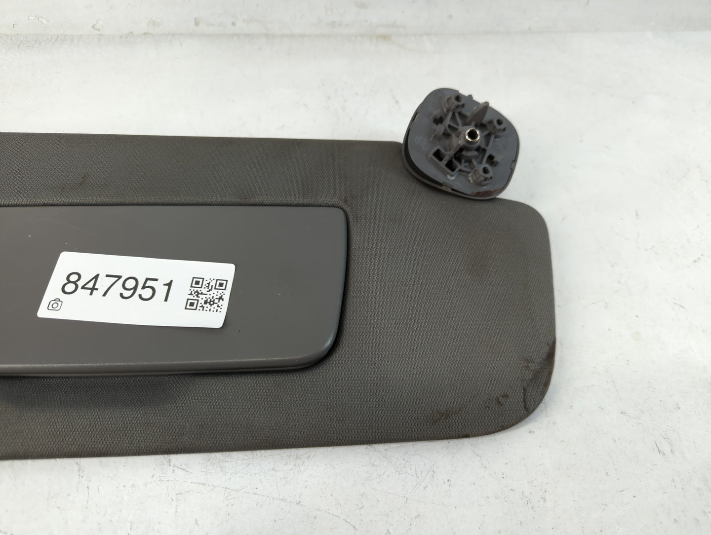 2019-2022 Chevrolet Silverado 1500 Sun Visor Shade Replacement Passenger Right Mirror Fits Fits 2019 2020 2021 2022 OEM Used