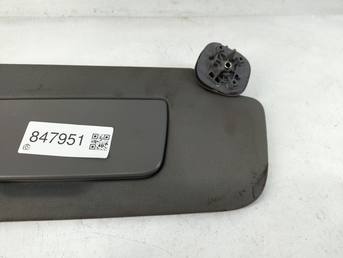 2019-2022 Chevrolet Silverado 1500 Sun Visor Shade Replacement Passenger Right Mirror Fits Fits 2019 2020 2021 2022 OEM Used