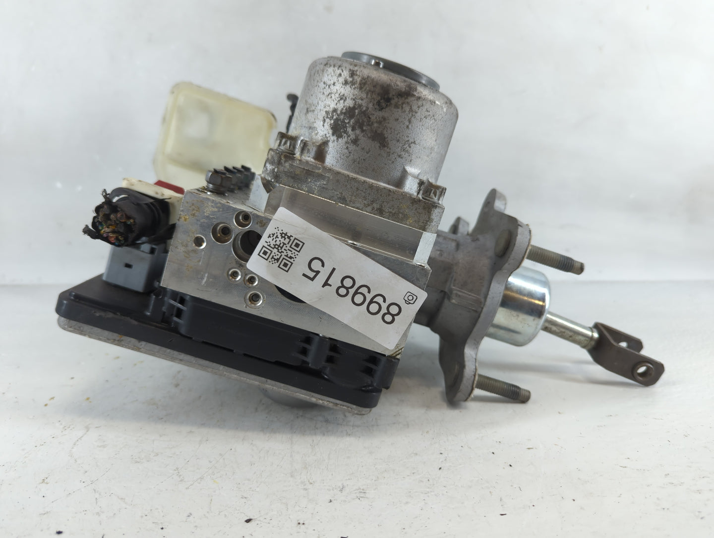 2019-2022 Chevrolet Silverado 1500 ABS Pump Control Module Replacement P/N:84569871 Fits Fits 2019 2020 2021 2022 OEM Used A