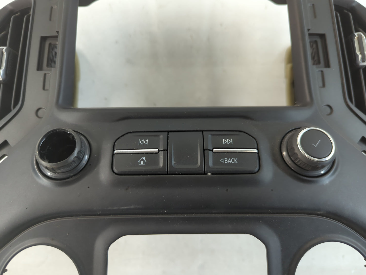 2019-2022 Chevrolet Silverado 1500 Radio AM FM Cd Player Receiver Replacement P/N:13529873 Fits Fits 2019 2020 2021 2022 OEM