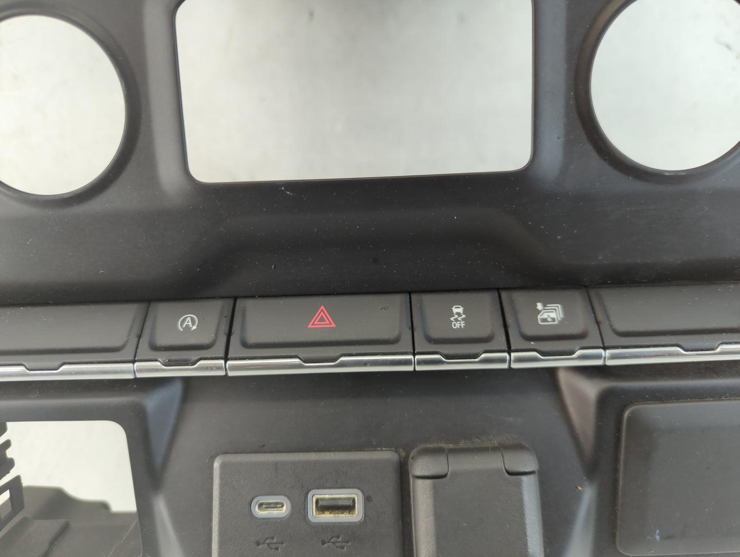 2019-2022 Chevrolet Silverado 1500 Radio AM FM Cd Player Receiver Replacement P/N:13529873 Fits Fits 2019 2020 2021 2022 OEM