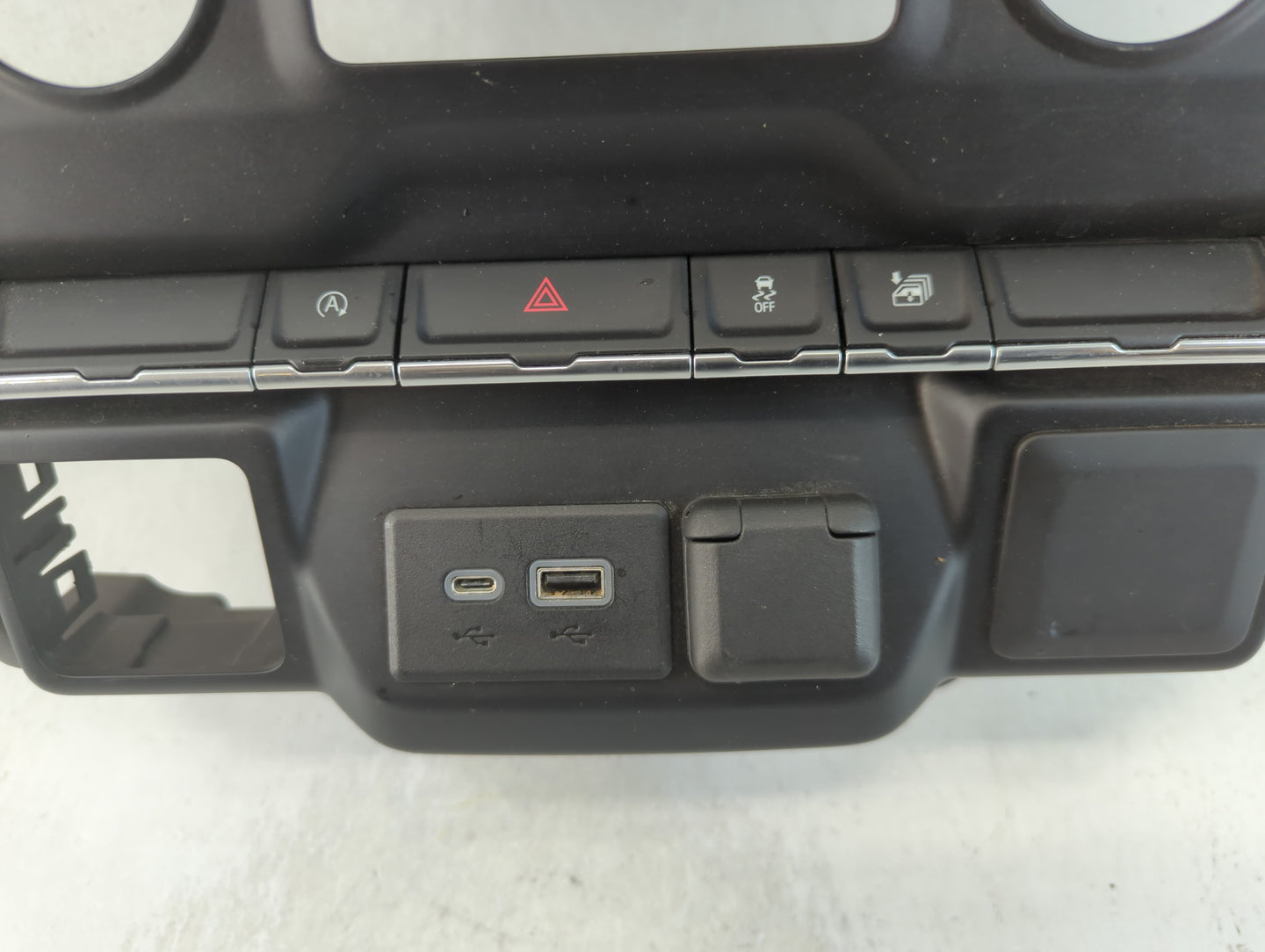2019-2022 Chevrolet Silverado 1500 Radio AM FM Cd Player Receiver Replacement P/N:13529873 Fits Fits 2019 2020 2021 2022 OEM