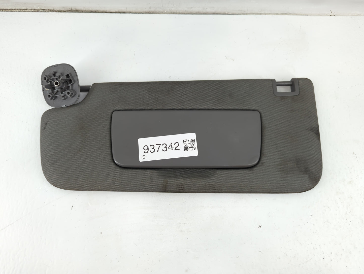 2019-2022 Chevrolet Silverado 1500 Sun Visor Shade Replacement Driver Left Mirror Fits Fits 2019 2020 2021 2022 OEM Used Aut