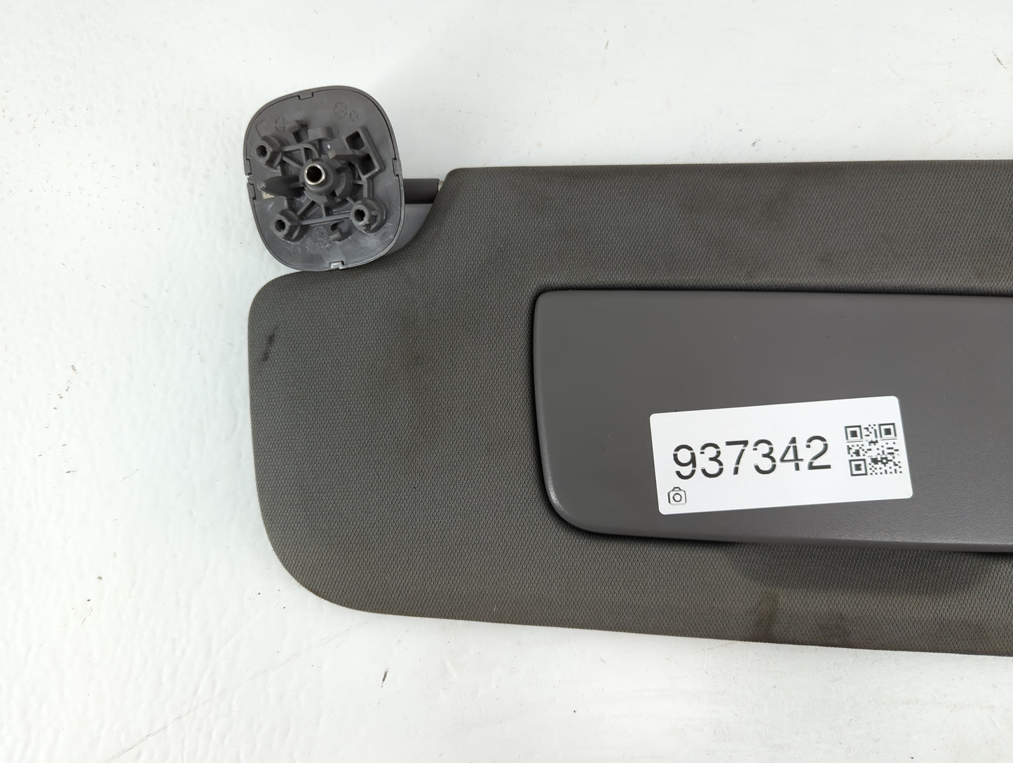 2019-2022 Chevrolet Silverado 1500 Sun Visor Shade Replacement Driver Left Mirror Fits Fits 2019 2020 2021 2022 OEM Used Aut